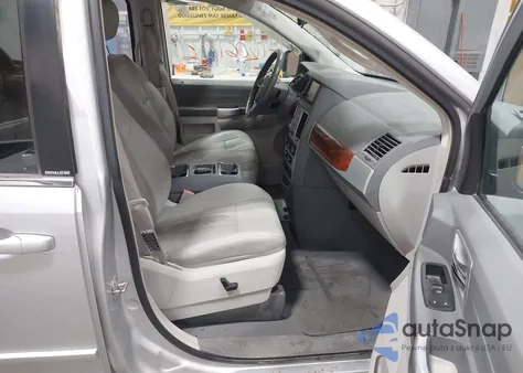 2008 Chrysler Town & Country Touring из США, поврежденный, VIN 2A8HR54P88R817515